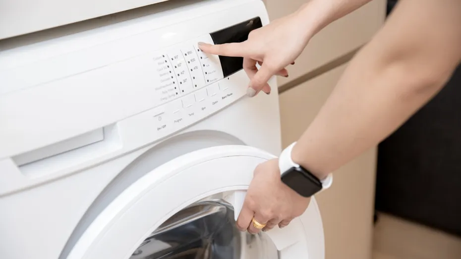 Cum să speli rufele corect ca să reduci factura la electricitate. Secretul pe care multe gospodine trebuie să-l afle