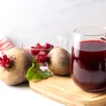 De ce nu e bine să consumi suc de sfeclă roșie dacă ai glicemia mare! Medicii trag un semnal de alarmă