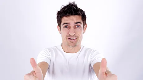 Lucruri pe care trebuie să încetezi să le mai faci până la vârsta de 40 de ani! Te sabotezi singur