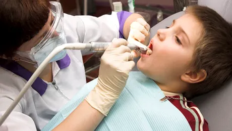 Care sunt problemele frecvente de sănătate dentară la copii