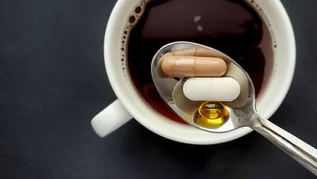 Elixirul tinereții există! Ce să pui în cafea să scapi de riduri. Ingredientul din farmacii care încetinește procesul de îmbătrânire