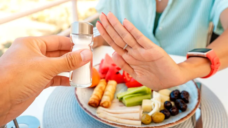 Patru categorii de alimente de evitat pentru a reduce tensiunea arterială