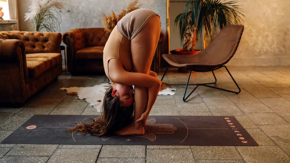 3 exerciții de pilates care te ajută să faci sex mai bine