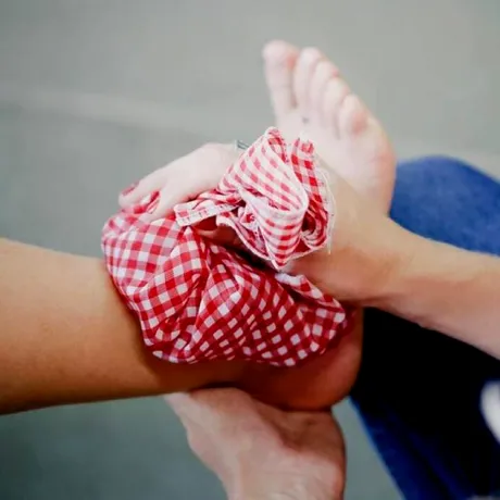 (P) Vânătăi: Cum să le tratezi eficient și rapid cu remedii naturale și produse specializate