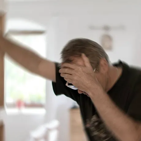 Simptomul care poate indica o problemă gravă a inimii. Apare prima oară la cap