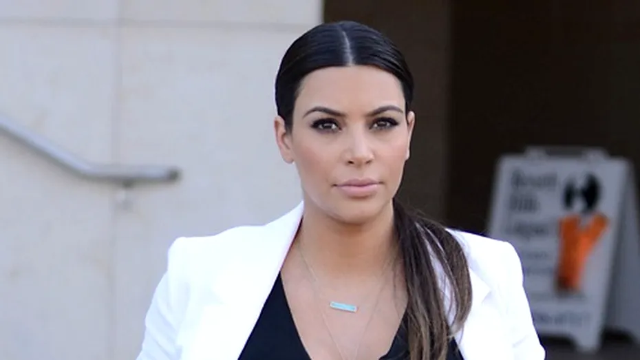 Kim Kardashian, supărată pe Kanye. Artistul şi-a serbat ziua de naştere fără ea!