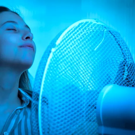 Cum să răcești toată casa cu „metoda egipteană”. Trucul care te ajută să dormi mai bine în nopțile caniculare, fără ventilator sau aer condiționat