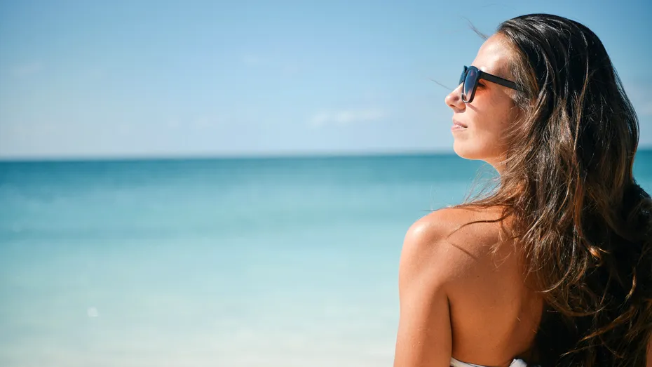 Ochelarii de soare: cum ne alegem perechea potrivită