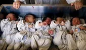 Socant! Bebelusilor din China le cresc sanii din cauza laptelui praf
