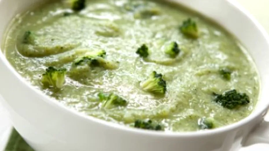 Supa-cremă de broccoli şi conopidă