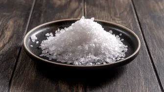 Tipul de sare pe care ar trebui să îl eviți complet. Avertismentul medicului Cezar: „Poate provoca probleme serioase”