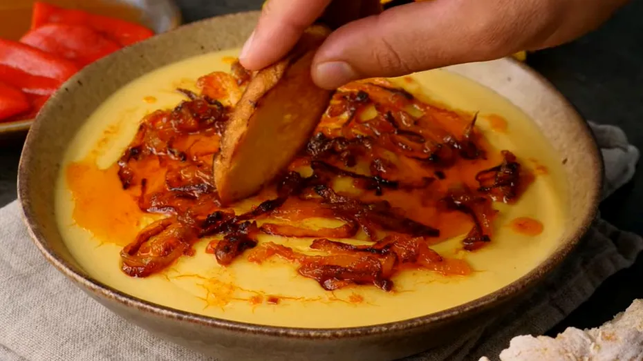 Rețetă de fasole bătută. Cum o prepari ca să iasă fină și cremoasă! Ai nevoie de un singur ingredient