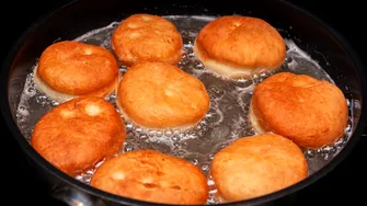 Gogoși de post ca la gogoșerie. Rețeta inspirată de Jamila Cuisine