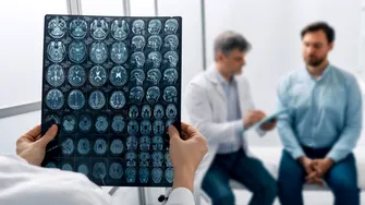 (P) E aliatul nostru în lupta cu afecțiunile care ne fură amintirile, echilibrul și calitatea vieții. Ce face, de fapt, un medic neurolog