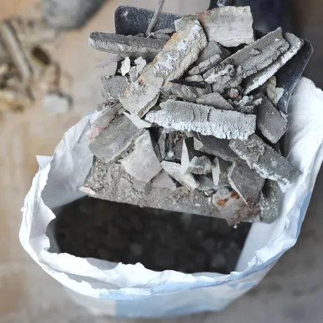 Cum să folosești cenușa din sobă ca parfum de cameră. Scapi de mirosurile persistente sau de aer stătut. 6 moduri în care o mai poți folosi la curățenie