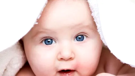 Îmbăierea şi îngrijirea corectă a pielii bebeluşului