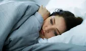 De ce plângi în somn? Ce poate ascunde acest fenomen și când ar trebui să fii atent