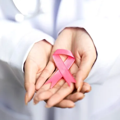Inteligența artificială ar putea prezice riscul de cancer mamar. Cum funcționează noul instrument AI?