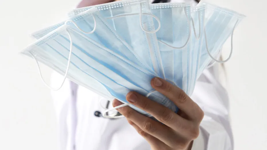 Care mască este cea mai potrivită pentru poluarea aerului: trebuie verificate caracteristicile