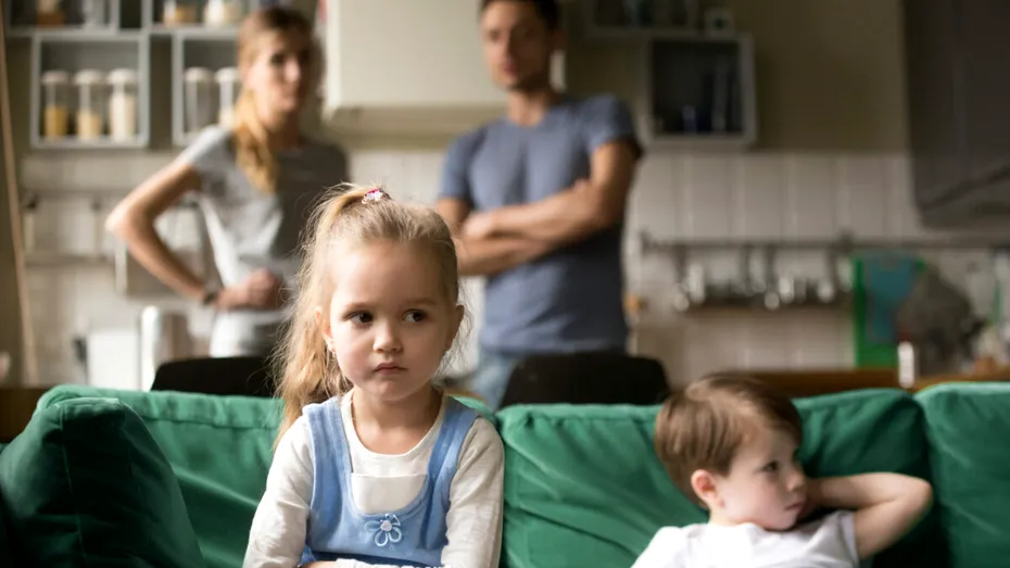 Gestionarea conflictelor între frați: Cum crești copii care se înțeleg