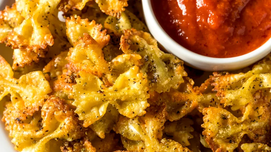 Cum să faci pasta chips, gustarea care a cucerit internetul! E gata în doar 10 minute