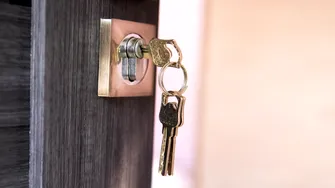 Cheile apartamentului tău pot fi un magnet pentru bani. Trebuie să le ții în locul potrivit