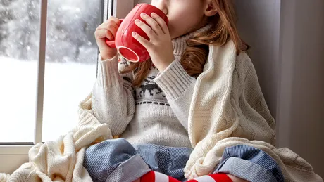 Viroze respiratorii şi răceli de sezon la copii - cum să treacă mai uşor peste ele