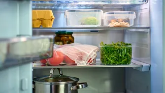 Aceste alimente devin periculoase după doar 48 de ore, însă mulți le consumă fără să știe