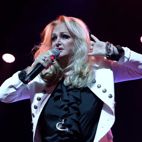 Bonnie Tyler a ajuns în stare gravă, după un stop cardiac. Artista ar fi fost resuscitată în spital