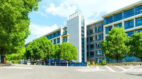 Cum arată cel mai modern cămin studențesc din România. Câte locuri disponibile sunt și cât costă o lună de chirie în acest cămin / VIDEO