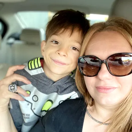 Laura Pascu, om de comunicare: Povestea adopției băiețelului ei