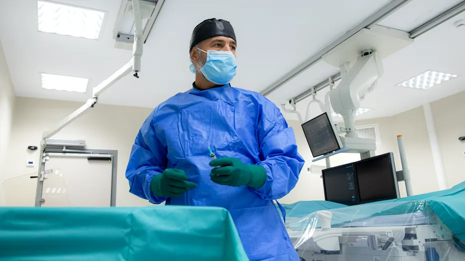 Dr. Rareș Nechifor, radiolog intervenționist: „Tratamentul minim invaziv al varicocelului are o rată de recidivă sub 1%. Fertilitatea revine după procedură și pacienții pot avea copii”