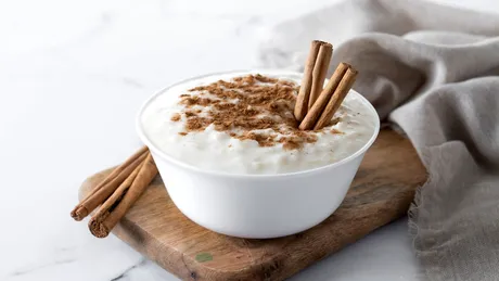 Cea mai simplă rețetă de orez cu lapte. Așa îți iese cremos și gustos