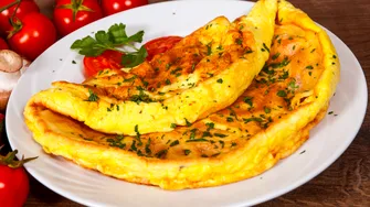 Cum faci ouă la microunde. Metoda simplă pentru omletă și ouă fierte