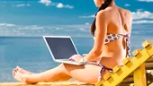 Cu laptopul la plajă. La ce riscuri se supun workaholicii