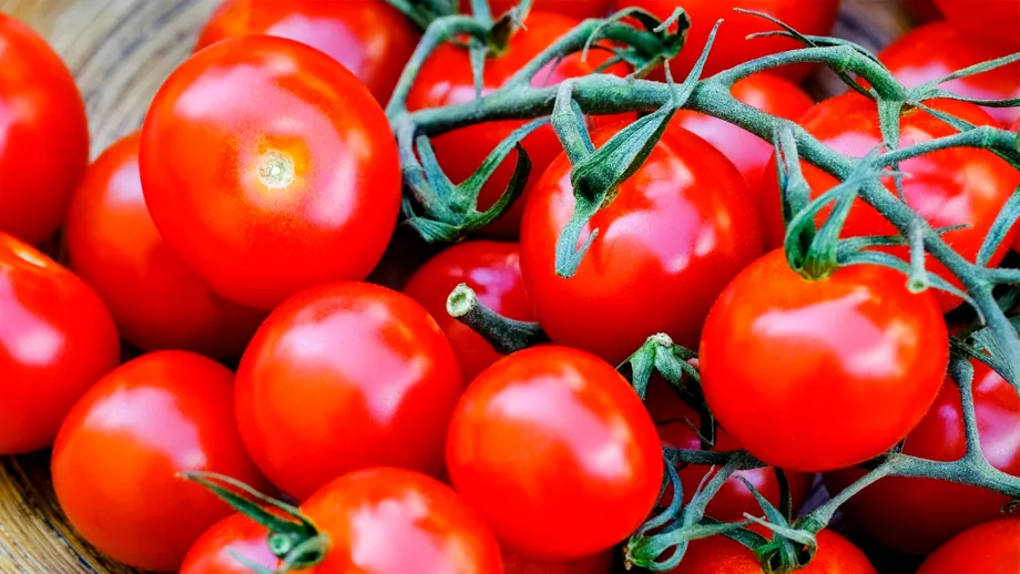 Roșii proaspete vs. roșii din conservă. Ce alegere este cu adevărat mai bună pentru sănătate