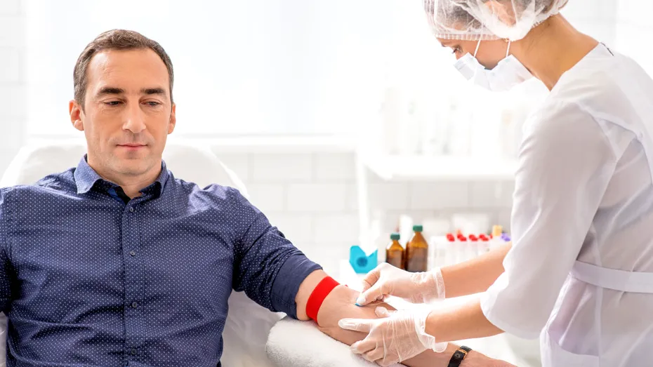 Greșeala pe care mulți o fac înainte de analizele de sânge! Regula celor 12 ore care poate influența rezultatele