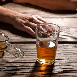 Legătura dintre alcool și cancer. Crește riscul apariției tumorilor