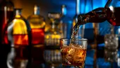 Poate alcoolul să te ferească de o toxiinfecție alimentară? Experții dezvăluie adevărul
