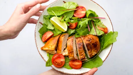 Alimente pe care le poți consuma fără griji! Te satură, dar nu afectează silueta