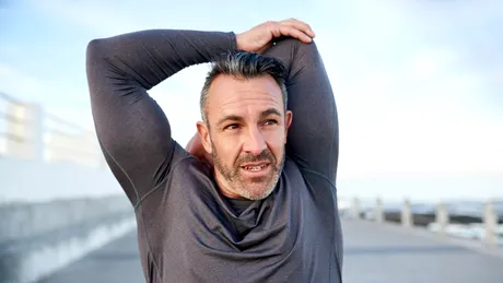 Mișcarea simplă care poate întineri celulele cu până la 12 ani, potrivit studiilor