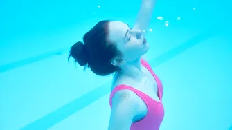 Ce se întâmplă dacă înghiți apă din piscină. Riscurile explicate de medici
