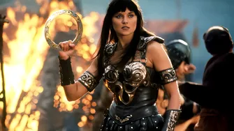 Cum arată azi Xena, prințesa războinică? Transformarea spectaculoasă a actriței Lucy Lawless, la aproape 30 de ani de la serial / FOTO