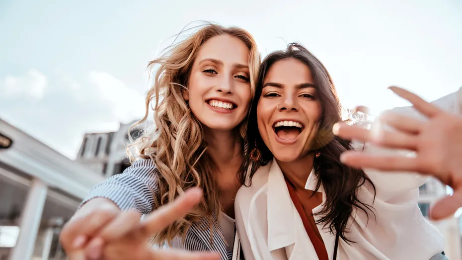 4 moduri surprinzătoare în care prietenii te ajută să fii mai sănătos