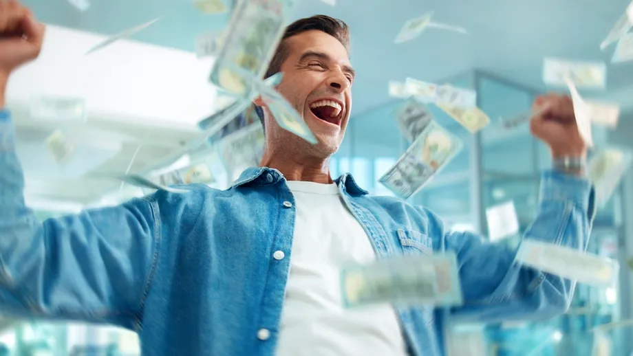 Noroc cu carul pentru aceste trei zodii. Săptămâna care le poate schimba destinul financiar