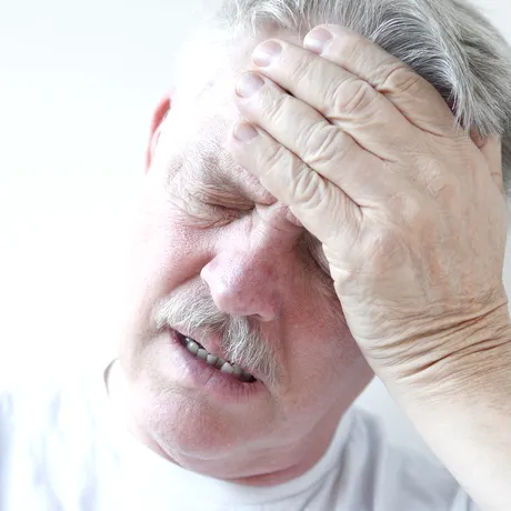 7 obiceiuri aparent banale care îți pot provoca un AVC. Medicii spun că mulți români le ignoră zilnic