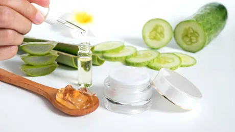 Ser anti-rid natural, cu ingrediente simple din bucătărie – ten mai neted și mai luminos, zi după zi