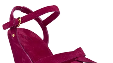 UGG si-a lansat colectia de sandale si saboti S/S 2011