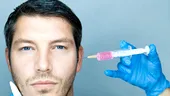 Bărbaţii, din ce în ce mai des pe la chirurgul estetician