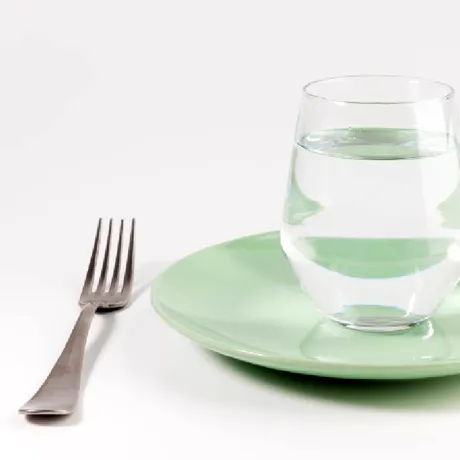 Cât slăbești dacă ții post negru și care sunt persoanele care nu au voie să-l țină. Se pot îmbolnăvi!